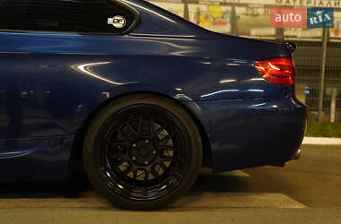 Купе BMW 3 Series 2009 в 