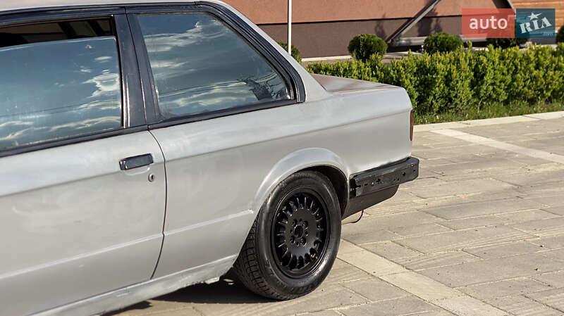 Купе BMW 3 Series 1985 в Ивано-Франковске фото 2 Купе BMW 3 Series 1985 в Ивано-Франковске
