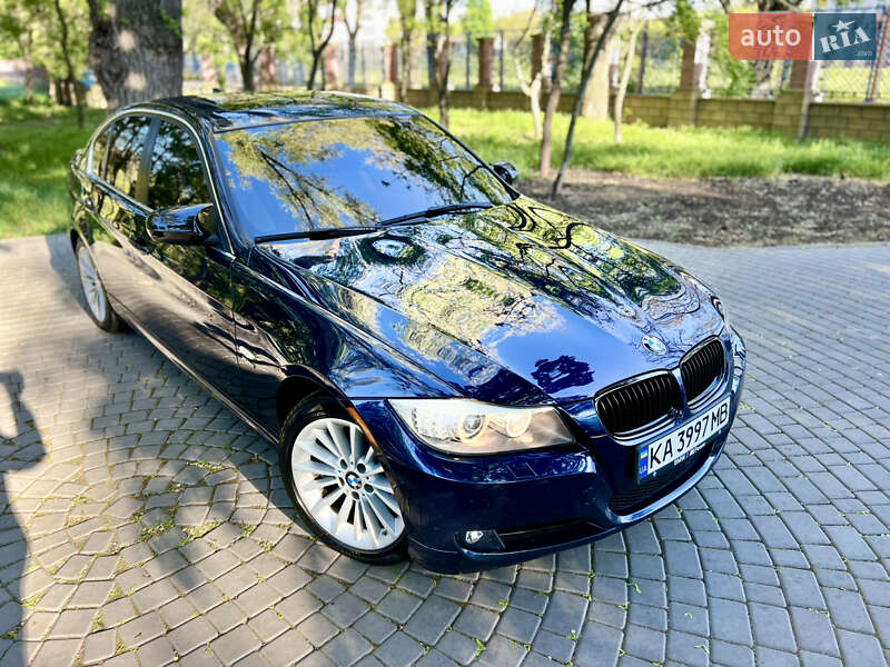 Седан BMW 3 Series 2010 в Одесі