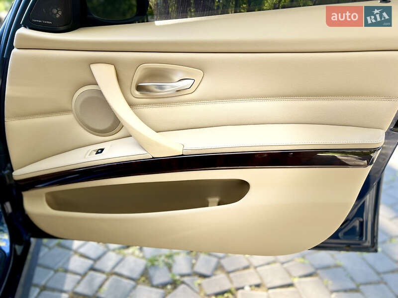 Седан BMW 3 Series 2010 в Одесі