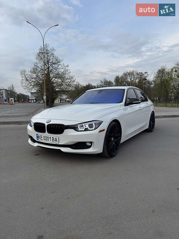 Седан BMW 3 Series 2013 в Новомосковске