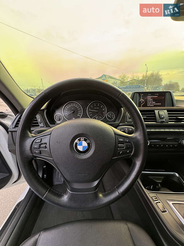 Седан BMW 3 Series 2013 в Новомосковске