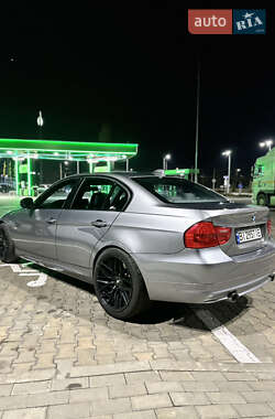 Седан BMW 3 Series 2009 в 