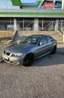 Седан BMW 3 Series 2009 в Кременчуге