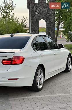 Седан BMW 3 Series 2013 в 