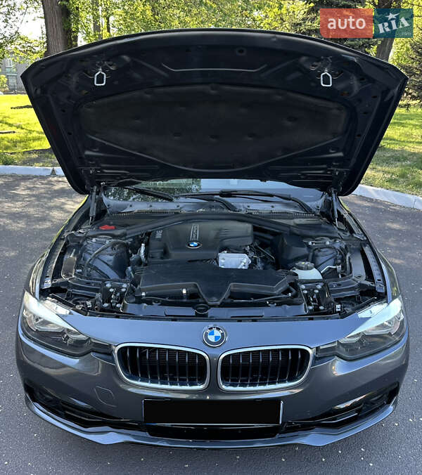 Седан BMW 3 Series 2016 в Днепре