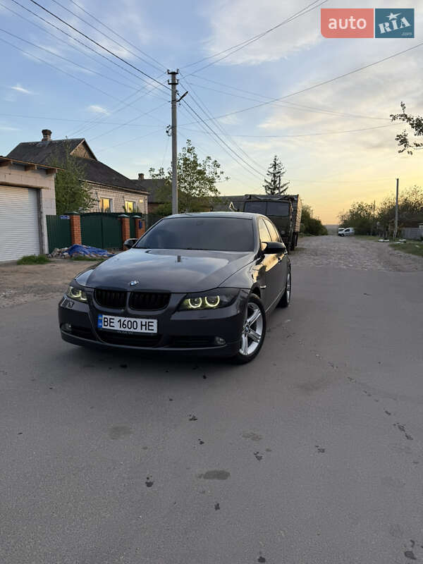 Седан BMW 3 Series 2005 в 