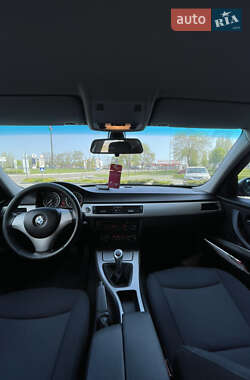 Седан BMW 3 Series 2005 в 