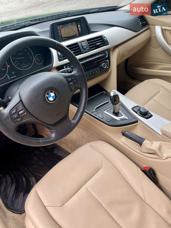 Седан BMW 3 Series 2016 в Рівному