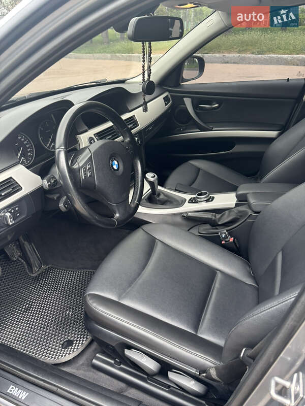 Універсал BMW 3 Series 2011 в Житомирі