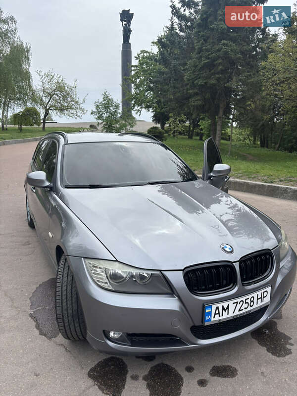 Універсал BMW 3 Series 2011 в Житомирі