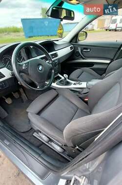 Універсал BMW 3 Series 2011 в Дерно
