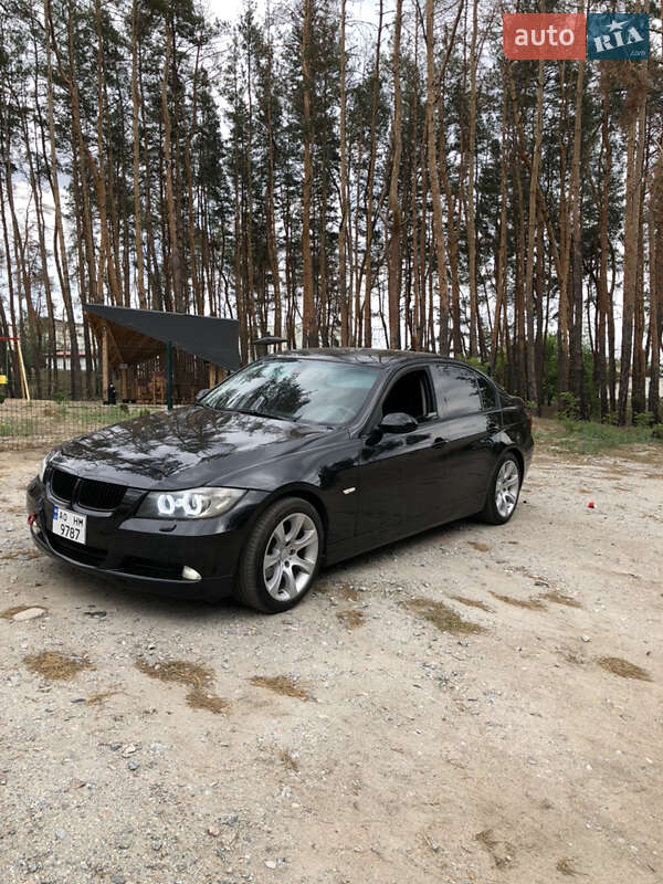 Седан BMW 3 Series 2007 в Зміїві