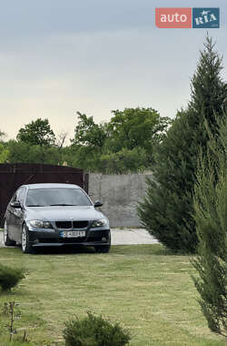 Седан BMW 3 Series 2005 в Хотині