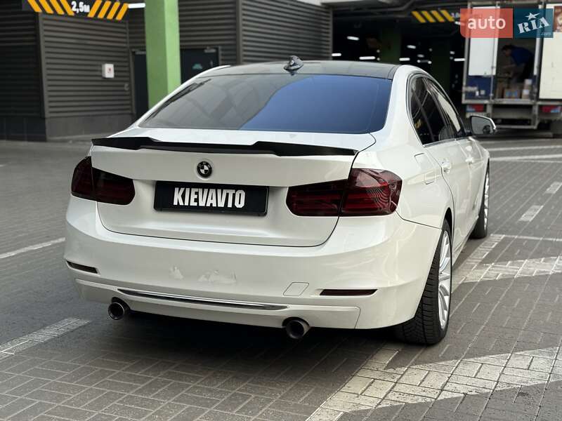 Седан BMW 3 Series 2012 в Киеве