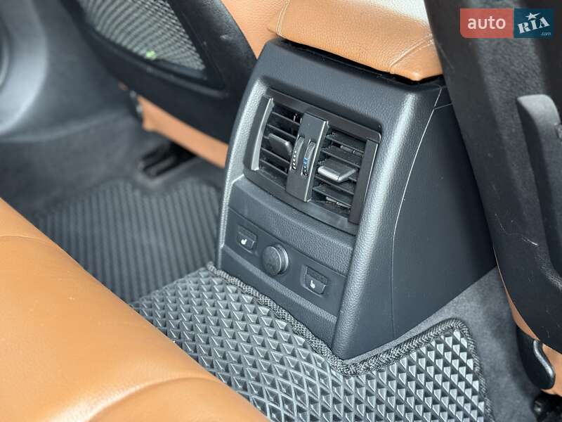 Седан BMW 3 Series 2012 в Киеве