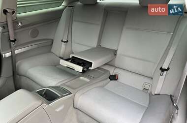 Купе BMW 3 Series 2010 в 