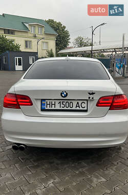Купе BMW 3 Series 2011 в 