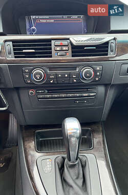 Купе BMW 3 Series 2011 в 