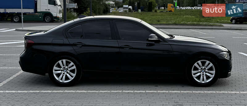 Седан BMW 3 Series 2013 в Львові