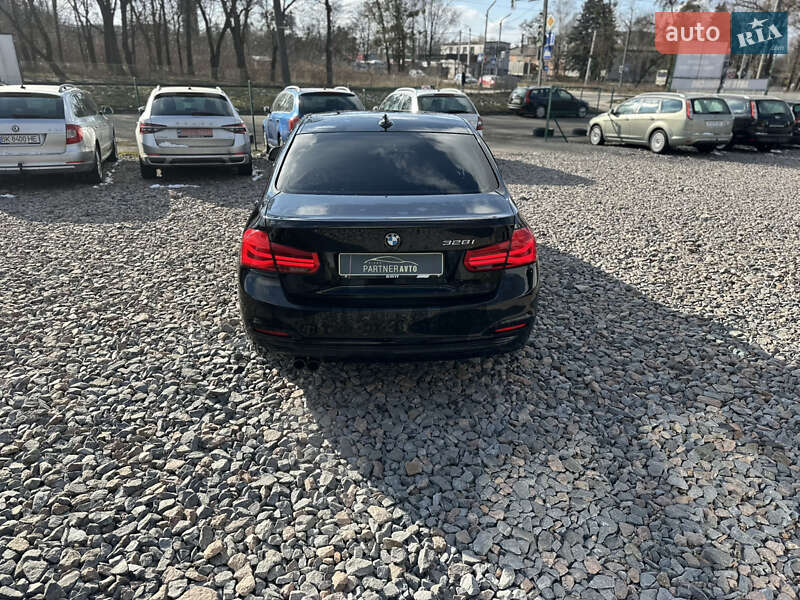 Седан BMW 3 Series 2016 в Ровно