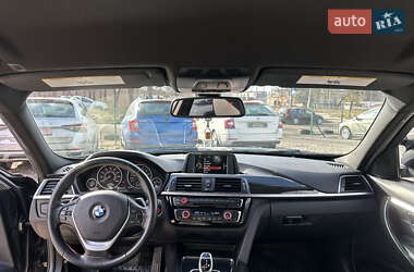 Седан BMW 3 Series 2016 в 