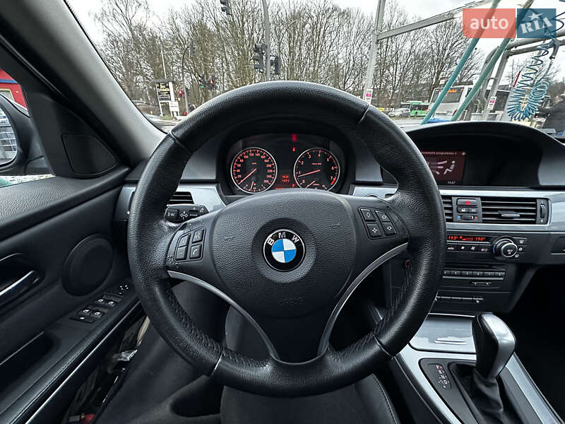 Седан BMW 3 Series 2009 в Ивано-Франковске