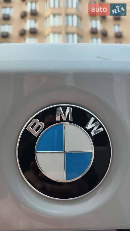 Седан BMW 3 Series 2014 в Киеве