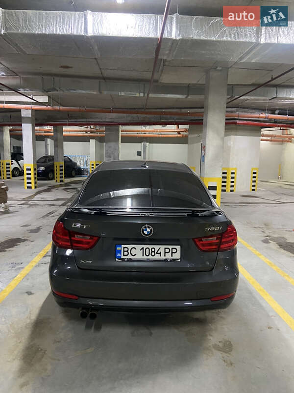 Седан BMW 3 Series 2014 в Львові