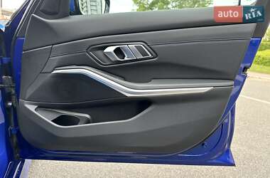 Седан BMW 3 Series 2022 в 
