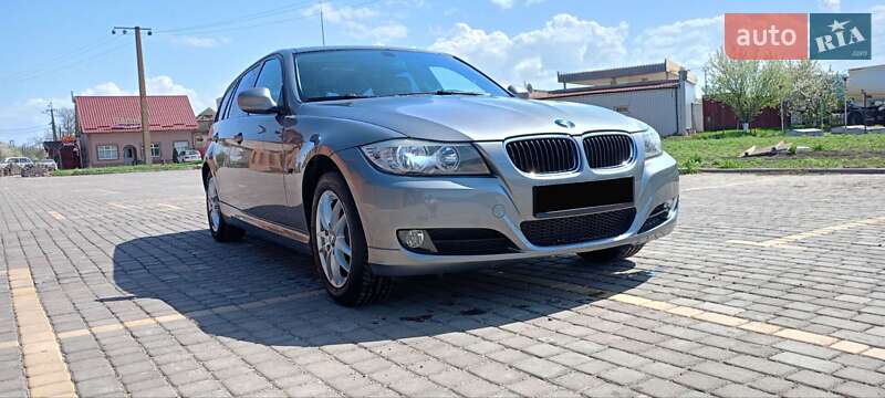 BMW 3 Series 2009