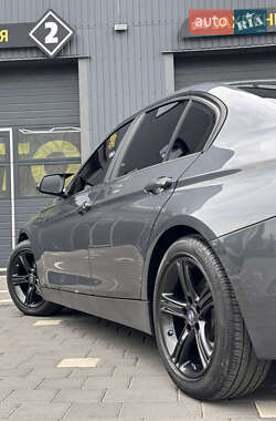 Седан BMW 3 Series 2014 в 