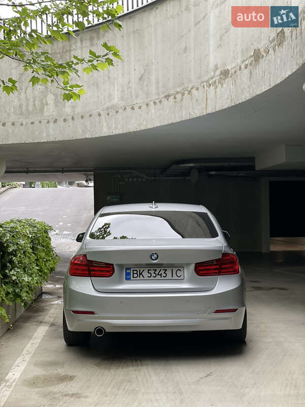 Седан BMW 3 Series 2014 в Ровно фото 6 Седан BMW 3 Series 2014 в Ровно