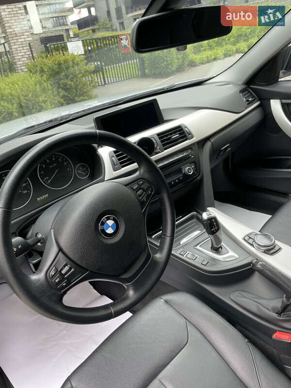 Седан BMW 3 Series 2014 в Ровно фото 12 Седан BMW 3 Series 2014 в Ровно