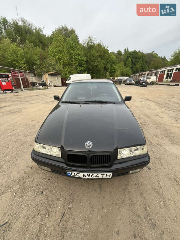 Седан BMW 3 Series 1993 в Львове