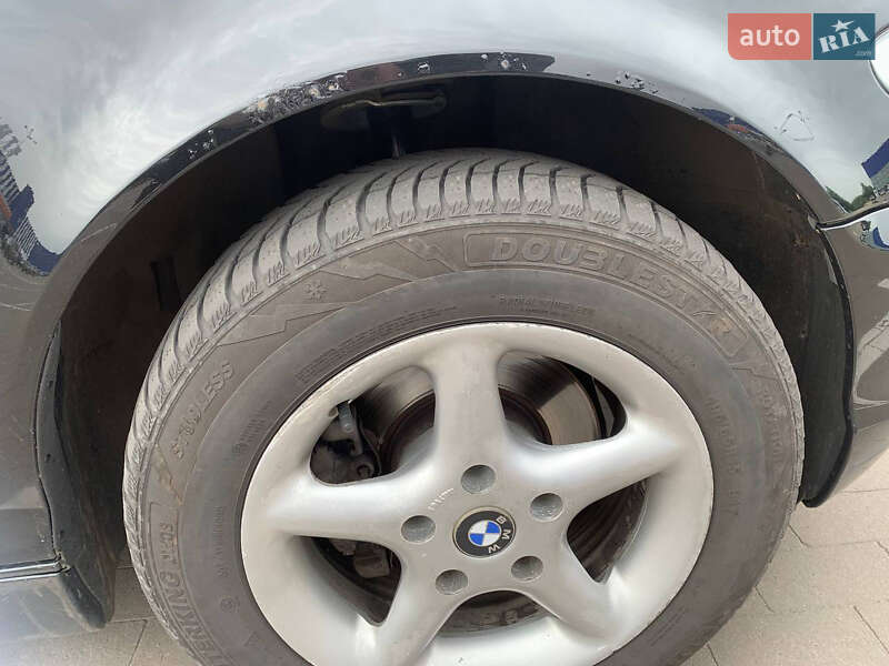 Седан BMW 3 Series 2003 в Лебедине