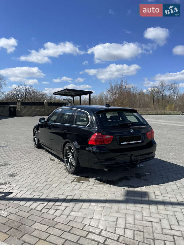 Універсал BMW 3 Series 2011 в Львові