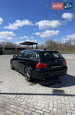 Универсал BMW 3 Series 2011 в 
