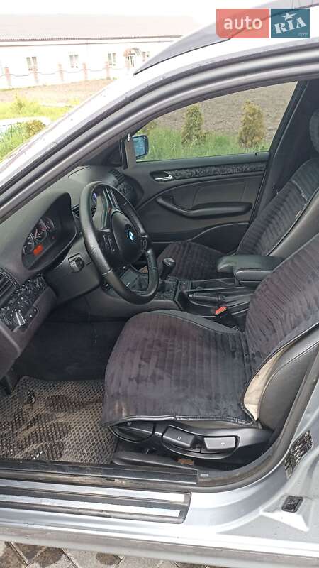 Универсал BMW 3 Series 2003 в Корце