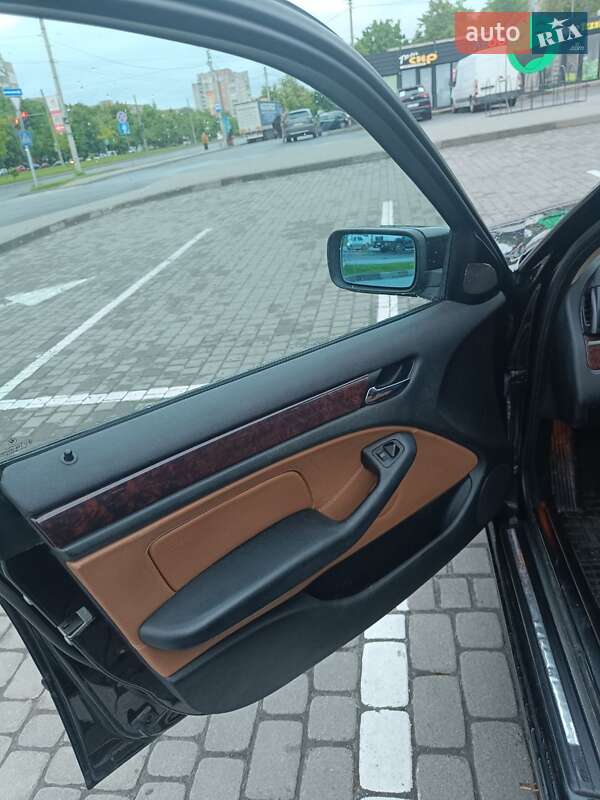 Седан BMW 3 Series 2002 в Ужгороде