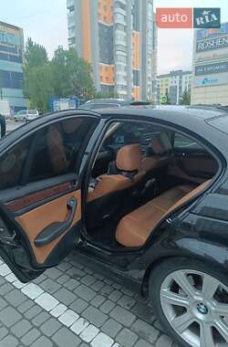 Седан BMW 3 Series 2002 в Ужгороді