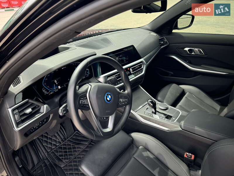 Седан BMW 3 Series 2022 в Никополе фото 31 Седан BMW 3 Series 2022 в Никополе
