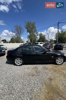 Седан BMW 3 Series 2010 в 