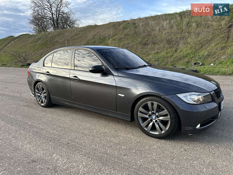 Седан BMW 3 Series 2006 в Одессе