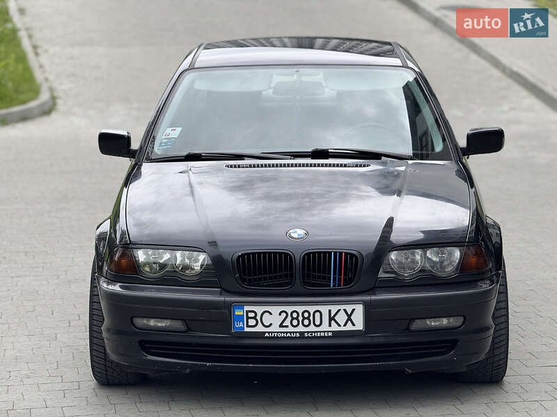 Седан BMW 3 Series 2000 в Новояворовске