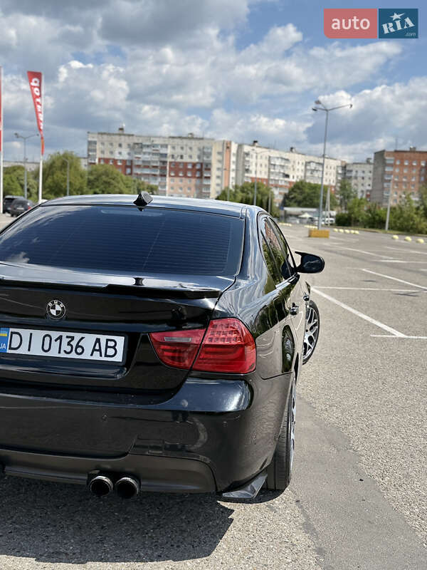 Седан BMW 3 Series 2011 в Чернівцях