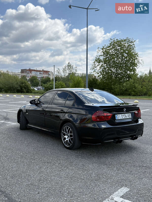 Седан BMW 3 Series 2011 в Чернівцях