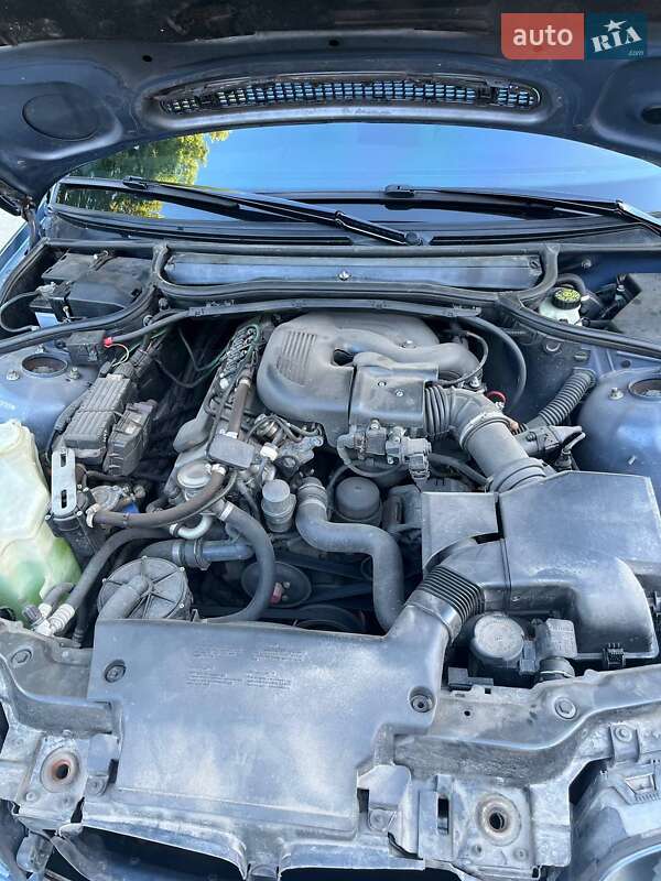 Седан BMW 3 Series 2001 в Сумах