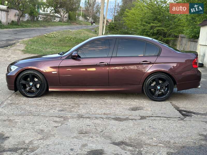 Седан BMW 3 Series 2006 в Одесі