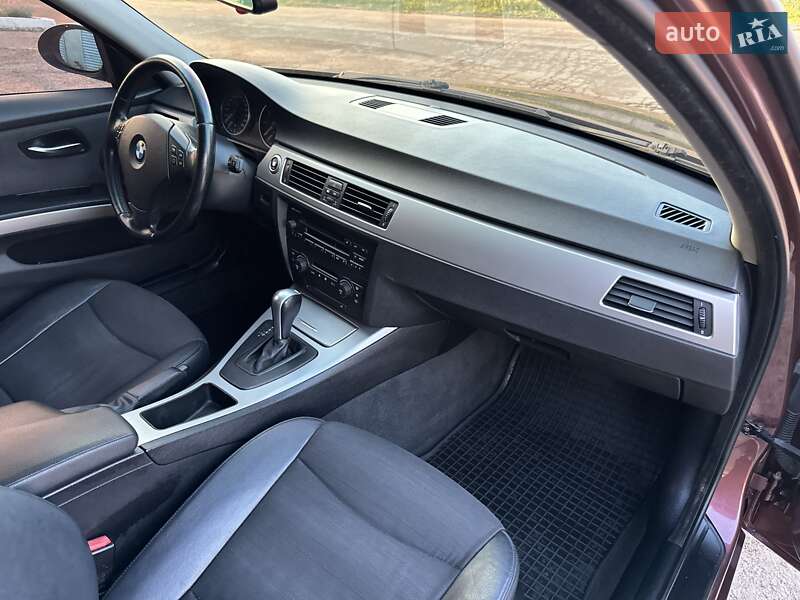 Седан BMW 3 Series 2006 в Одесі